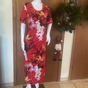Tropical Hawaiian dress,.Size small petite, bought from Macy’s, never worn